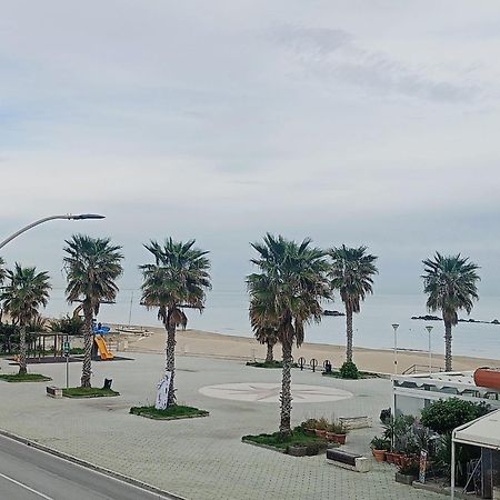Taverna Sul Mare ฟรานคาวิลลา อัลมาเร ภายนอก รูปภาพ