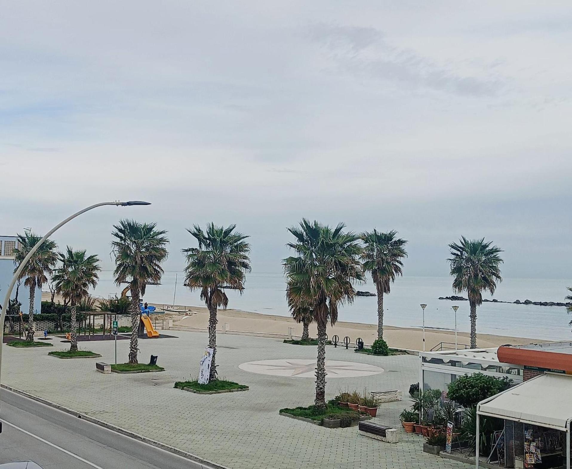 Taverna Sul Mare ฟรานคาวิลลา อัลมาเร ภายนอก รูปภาพ